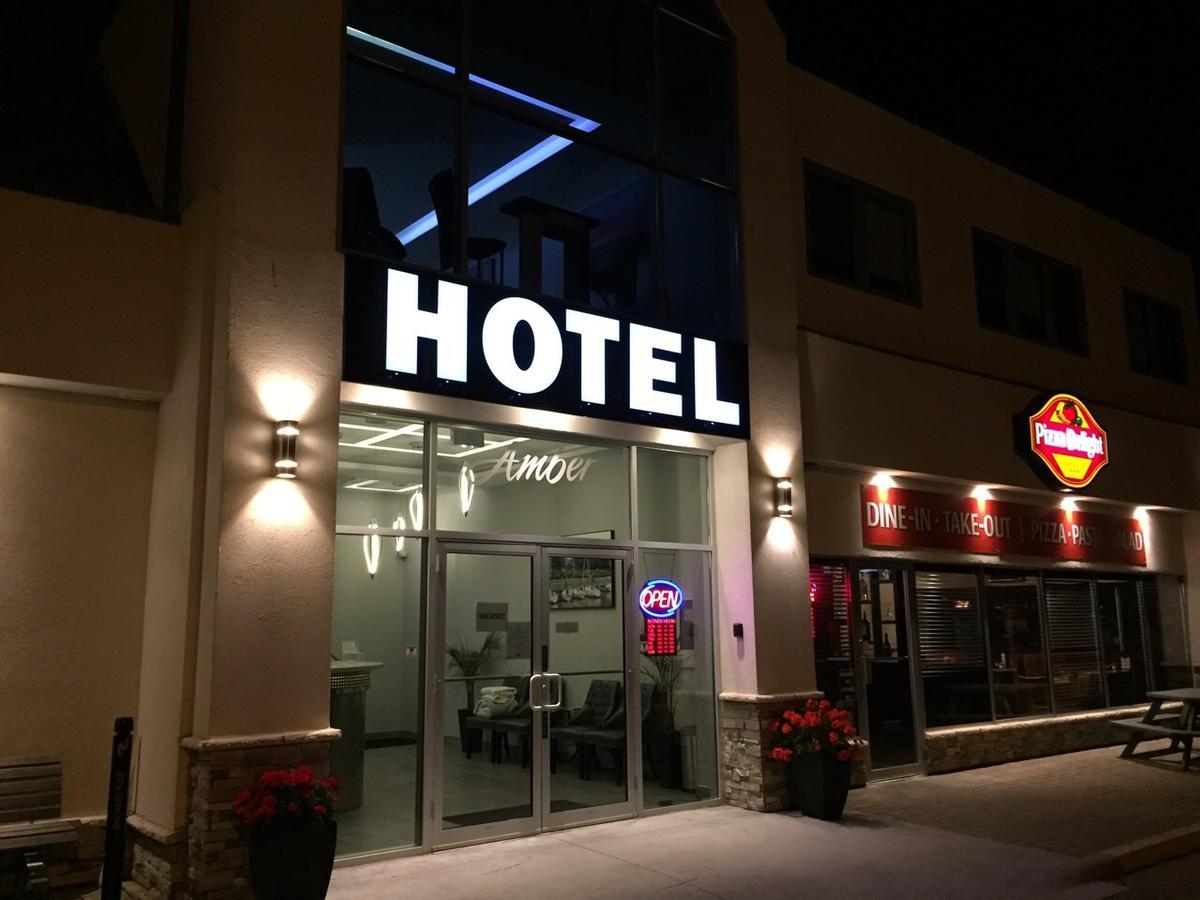 Amber Hotel Grand Bend Exterior photo